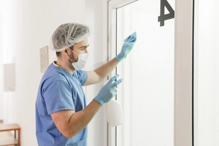 Limpieza y desinfección hospitalaria